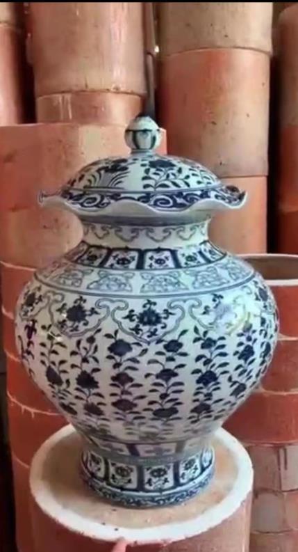 明代窑宝花卉盖罐 商品图0