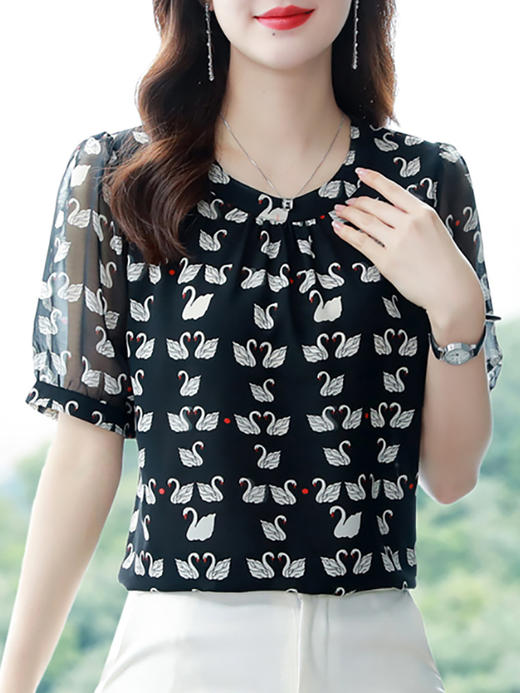 MZ803592  夏季设计感小众休闲宽松百搭减龄白天鹅印花蕾丝拼接2022新款上衣 商品图5