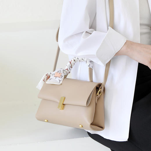 新款小众潮流单肩腋下丝巾女包HD2773 商品图1