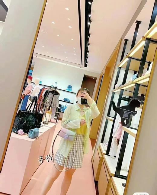 巨折史低价‼️史最低‼️Coach 专柜款pillow tabby 18云朵包 渐变色🍓🍓 商品图8