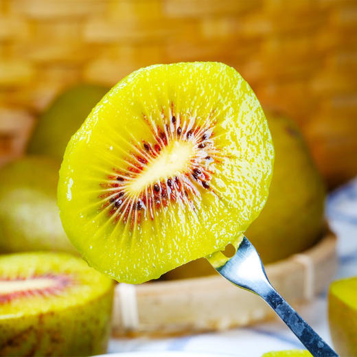 新鲜现摘红心猕猴桃，香甜可口，味美多汁，大家每年都超爱的一款无毛猕猴桃 商品图4