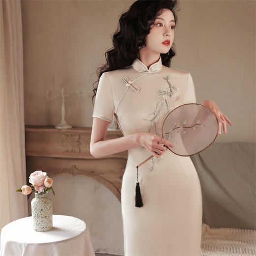 春夏少女年轻款，复古改良旗袍仿醋酸刺绣长款旗袍HX-269米白刺绣 商品图2