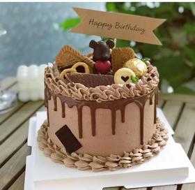 法芙娜巧克力小熊主题蛋糕：（你是巧克力控吗？不如真的来纵享一下纯脂巧克力的经典与丝滑）