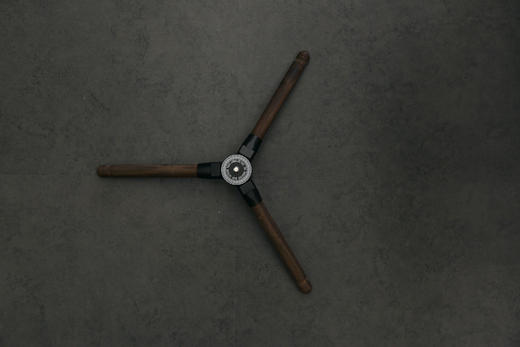 Outdoor Yogui 黑胡桃木迷你三脚架 商品图5