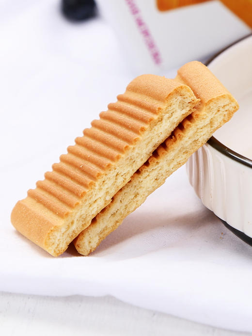 【中欧班列精选】俄罗斯进口饼干 小刺猬早餐饼奶香浓郁香酥可口休闲零食原装380克 正品保证 商品图12