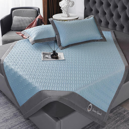 【欧典梦娜】天然乳胶冰丝凉席 商品图1