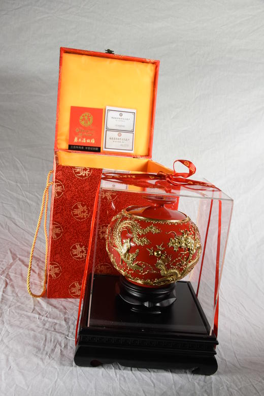 中华老字号蔡氏漆线雕6英寸龙凤呈祥圆瓶（红釉） 商品图4