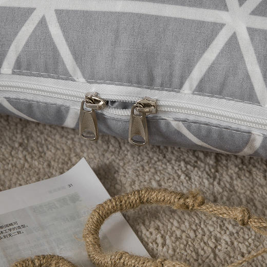 【欧典梦娜】多功能抱枕被 商品图2