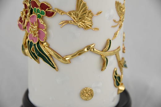 中华老字号蔡氏漆线雕结晶釉山茶花笔筒 商品图2