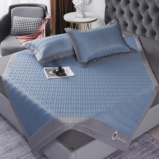 【欧典梦娜】天然乳胶冰丝凉席 商品图0