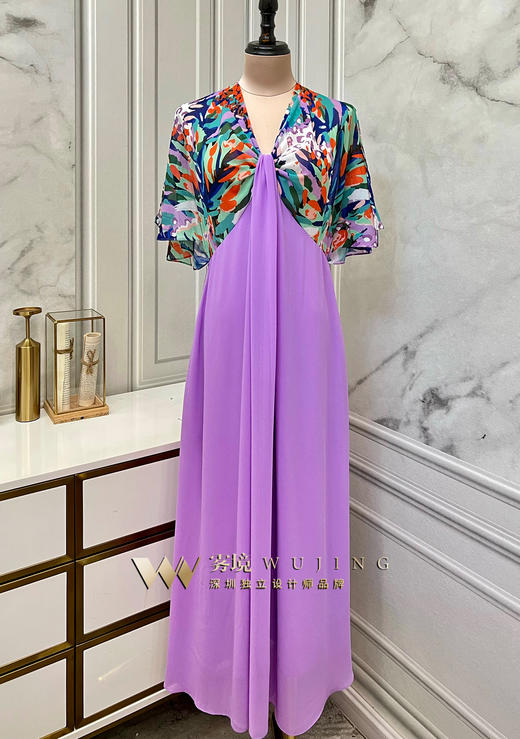 【雾境新款】 紫韵嫣然系列美哭的原创花色超遮肉蝴蝶袖 可宽松可修身!2202105 商品图0