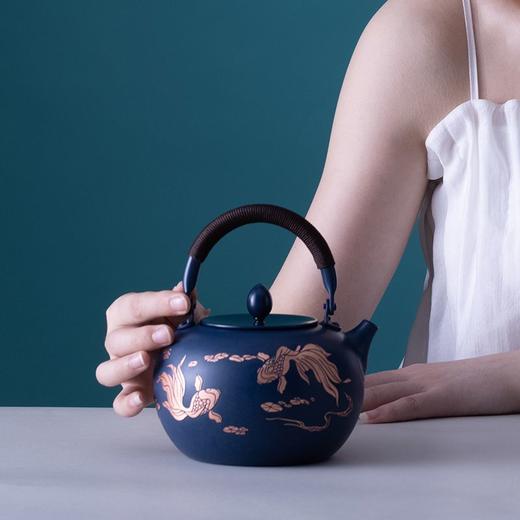 朱炳仁·铜｜喜鱼戏荷茶壶 商品图1