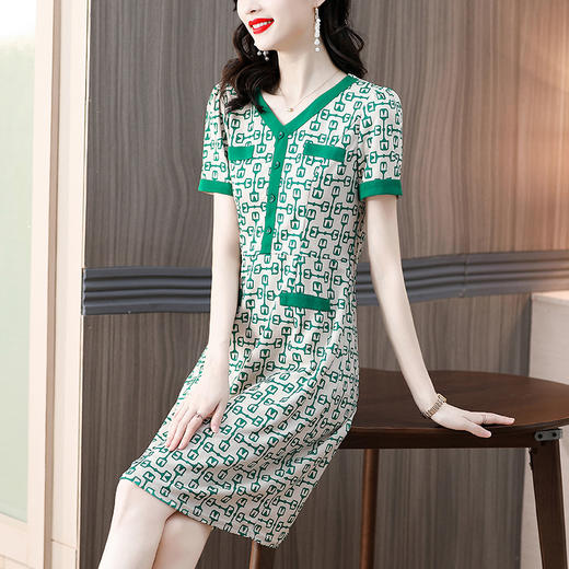 2022年新款气质洋气名媛风小个子格子连衣裙  XYX8212 商品图0