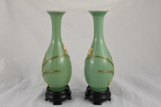 中华老字号蔡氏漆线雕青瓷兰花对瓶 商品图1