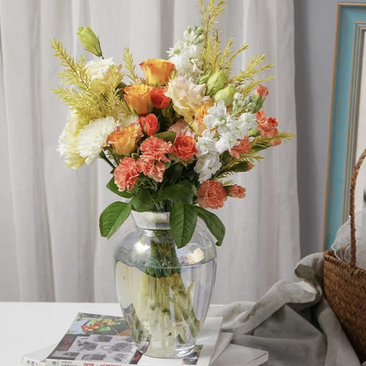 【美好生活】小惊喜系列精品包年鲜花，共计52束，再送2个花瓶 商品图0