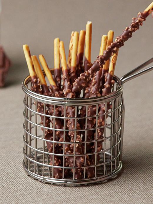 韩国大牌扁桃仁曲奇颗粒夹心巧克力棒32g网红休闲零食 商品图5