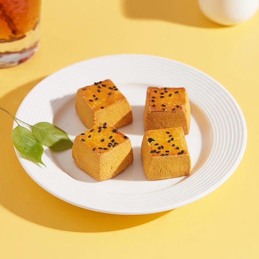 雅觅 南瓜饼240g 8枚零食商务办公小吃孕妇儿童休闲食品南瓜能量小方 商品图5