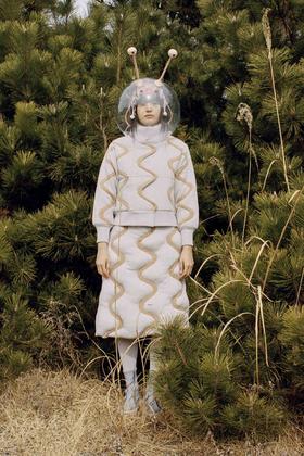 PH5 波浪羽绒短款大衣——2022秋冬新品