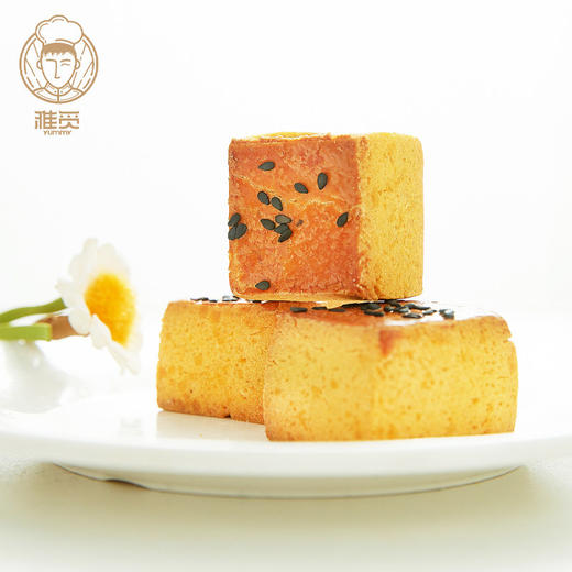 雅觅 南瓜饼240g 8枚零食商务办公小吃孕妇儿童休闲食品南瓜能量小方 商品图1