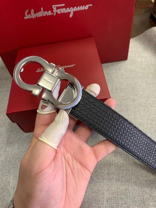 菲拉格慕Ferragamo男女通用满印花款牛皮腰带，货号679535-714462. 官价4000元 商品图2