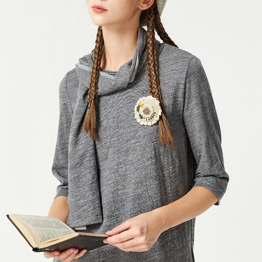 Famecoco范可儿五分袖圆领纯羊毛针织衫女春秋中长款原创围巾上衣F225BE004 商品图4