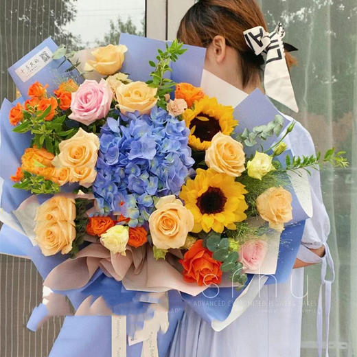 不指定款式花束 绣球盲盒花束给您每一次的惊喜 商品图3