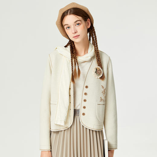 famecoco范可儿撞色绣花羊毛外套女宽松秋季V领短款上衣保暖高弹F225AB004 商品图1