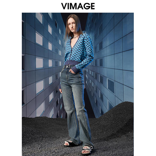 VIMAGE纬漫纪秋季新款时尚百搭V领针织衫女上衣V1801403 商品图1