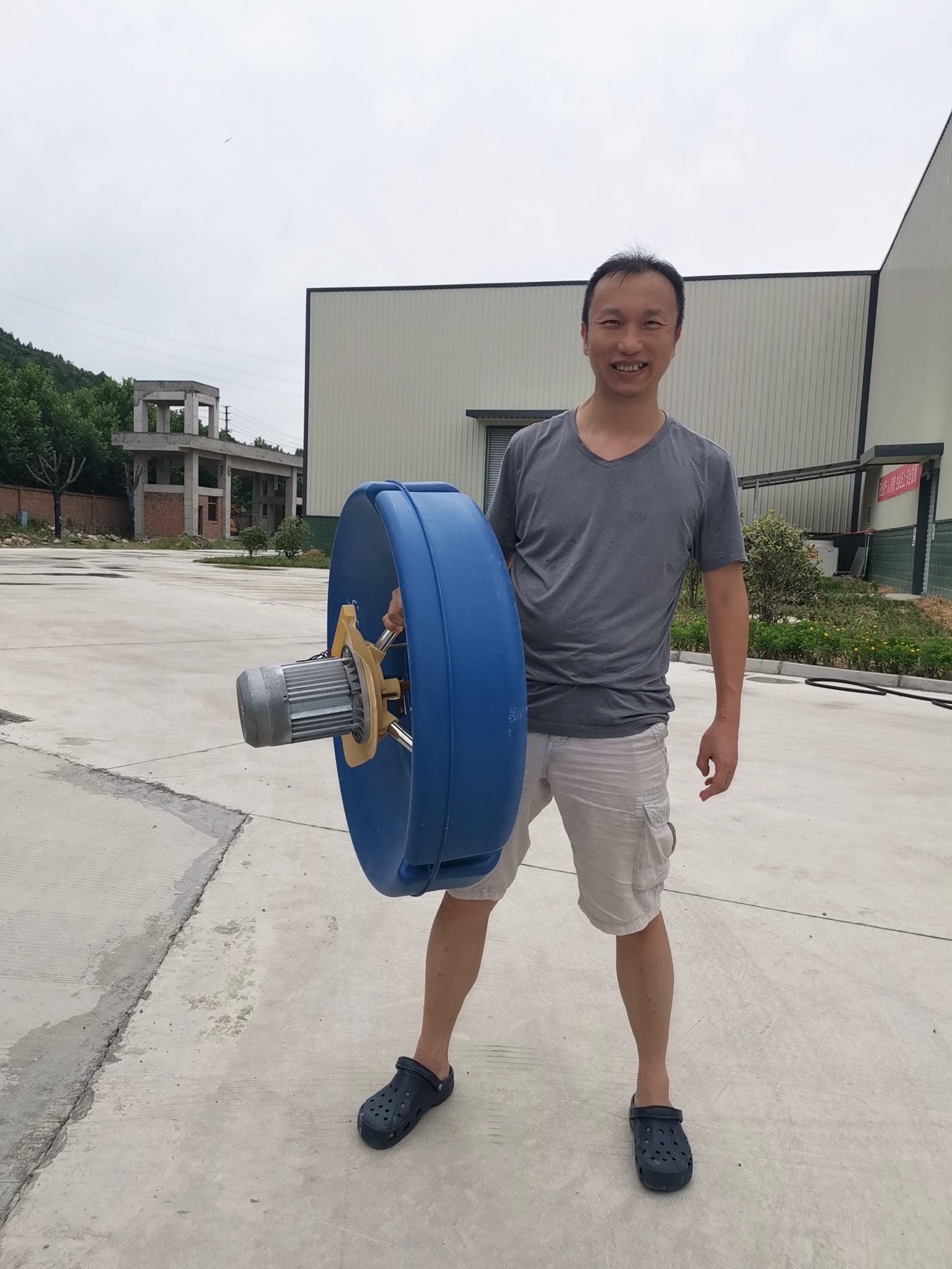 鱼大大叶轮增氧机 370W220V运费到付  提供视频安装教程自行安装点自提