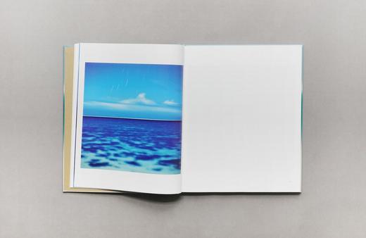 【预订】Liquid Horizon:Meditations on the Surf and Sea | 流动地平线:海浪与海洋的冥想 摄影集 商品图2