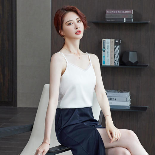 NLD-SH650新款时尚性感V领绸缎吊带背心 商品图1