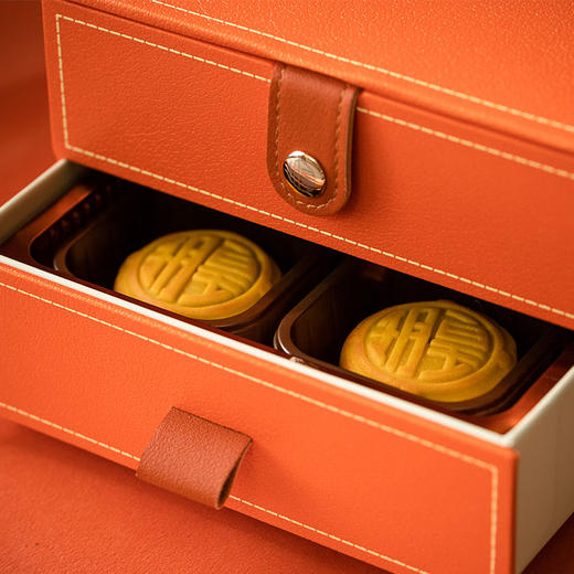 香港进口广港式皇玥 流心奶黄月饼360g 商品图4