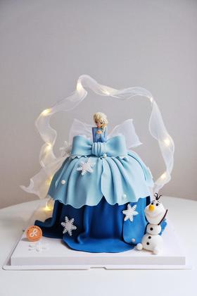 艾莎的公主裙（需提前2天预定）