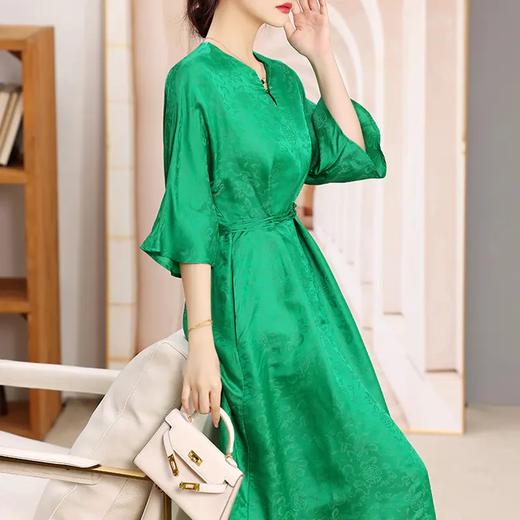 LX22033  2022夏季新款时尚新中式中袖V领系带葫芦（福禄）真丝提花连衣裙 商品图4