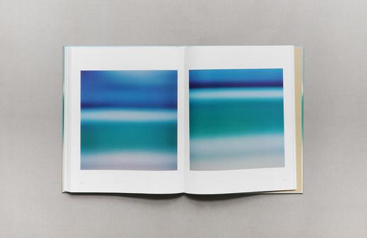 【预订】Liquid Horizon:Meditations on the Surf and Sea | 流动地平线:海浪与海洋的冥想 摄影集 商品图4