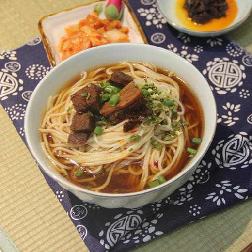 【原汤牛肉面】速食 大块牛肉 营养优质 即食便捷 美味无添加剂 商品图6