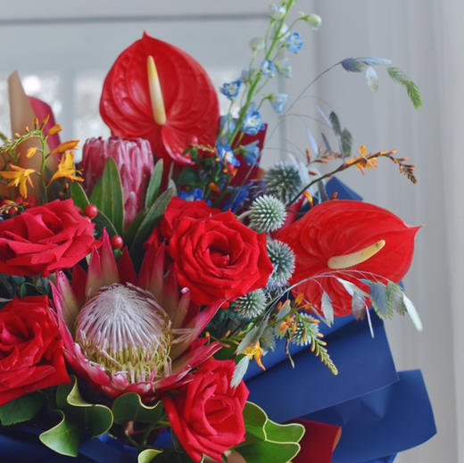 《繁华似锦》红色帝王红掌花束 商品图3