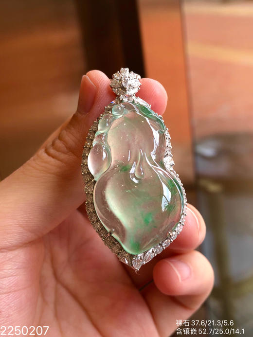 2250207，玉兰花吊坠--德镔大师作品。具体价格微信咨询 商品图5