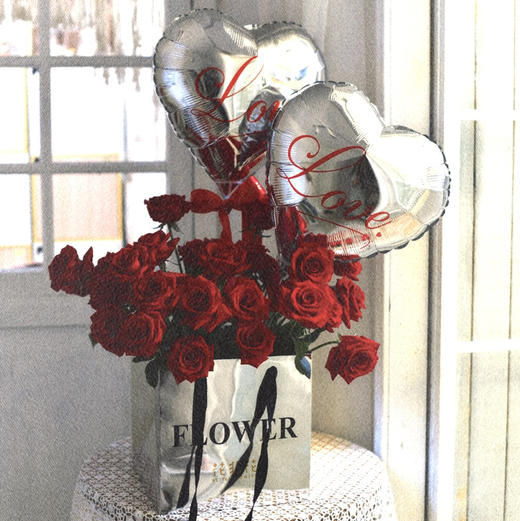 《心心相印》红玫瑰抱抱袋约33枝玫瑰 商品图0