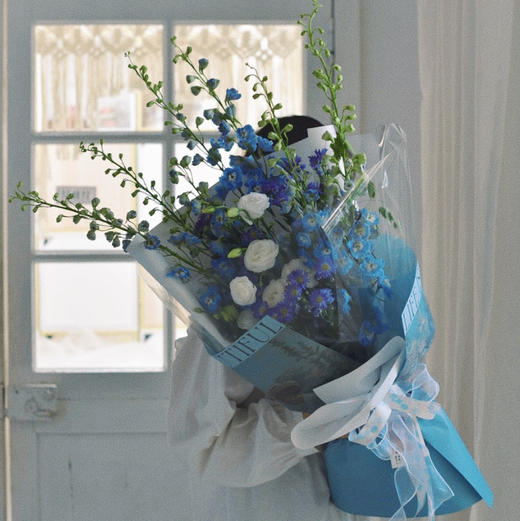 《自由飞翔》蓝色大飞燕花束 商品图4