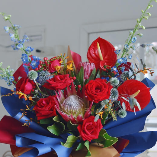 《繁华似锦》红色帝王红掌花束 商品图5