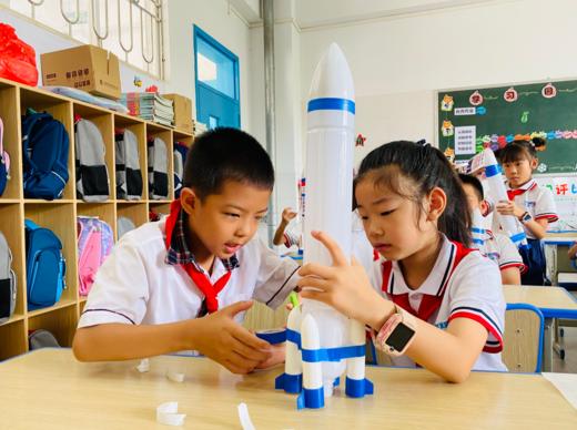2022秋惠州市惠城区东湖学校二年级力翰科普活动【长征水火箭】 23.Q.N.S.05 商品图0