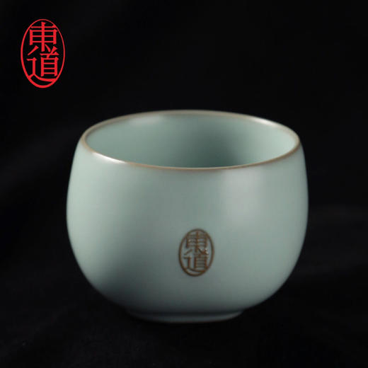 东道汝窑｜兔盈杯（天青）玉兔生肖主人杯 商品图0