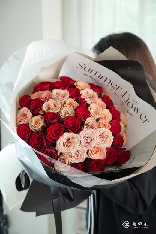 【一生挚爱】多款式 混搭色系玫瑰花束 商品图0