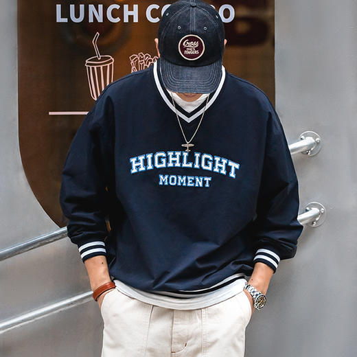 马登工装美式复古字母刺绣V领棒球服运动街头落肩长袖T恤卫衣男秋 商品图0