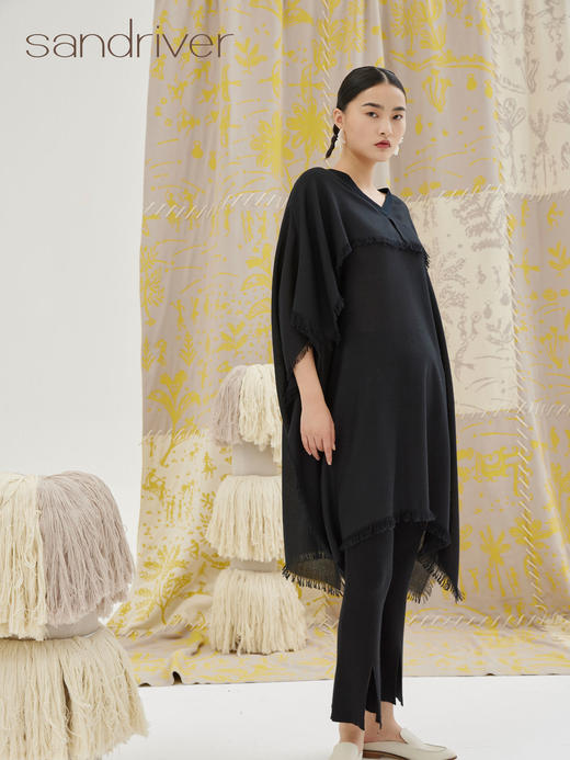 V领羊绒斗篷上衣 SJS94W051W 商品图3