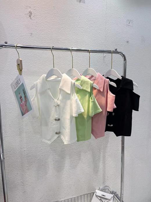 （清仓现货）【社群供T】19032小众甜辣设计感v领露肩小衫 商品图4