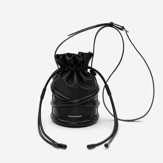 ALEXANDER MCQUEEN 亚历山大麦昆 女士小牛皮 Soft Curve 柔软曲线斜挎单肩包 黑色 696811 1AXAB 1000 商品图0
