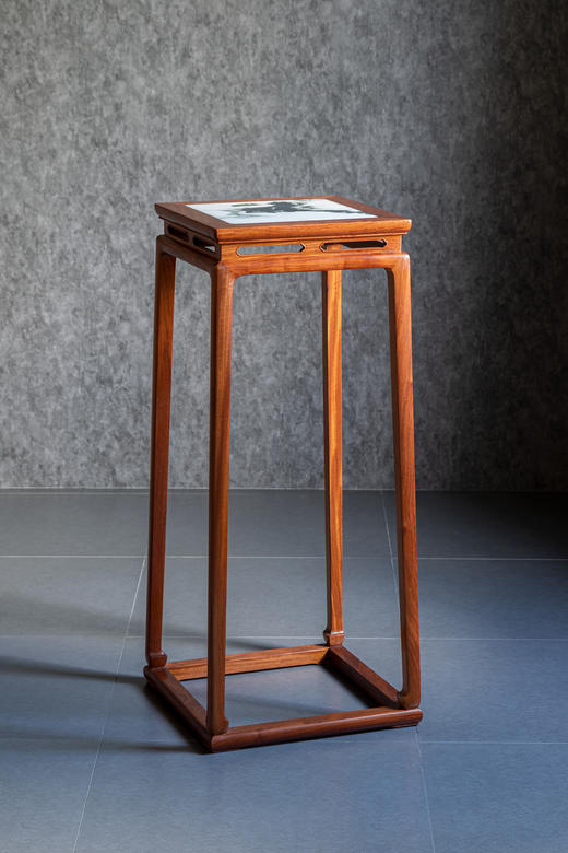 红桥红  家具严选  缅甸花梨（大果紫檀）【石面 98 明式托泥束腰 花架】 商品图2