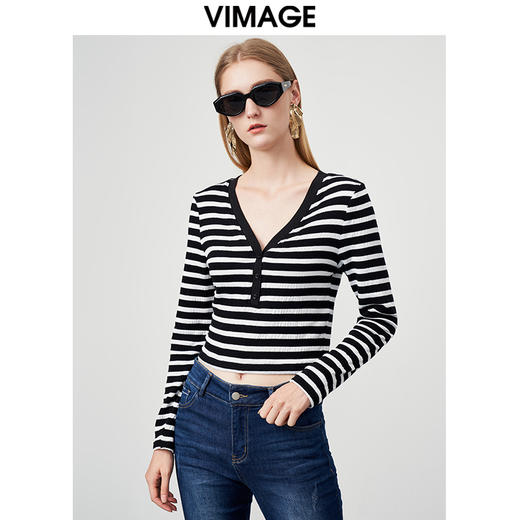VIMAGE/纬漫纪秋季新款款时尚百搭条纹V领套头针织衫女上衣VC2213008 商品图1